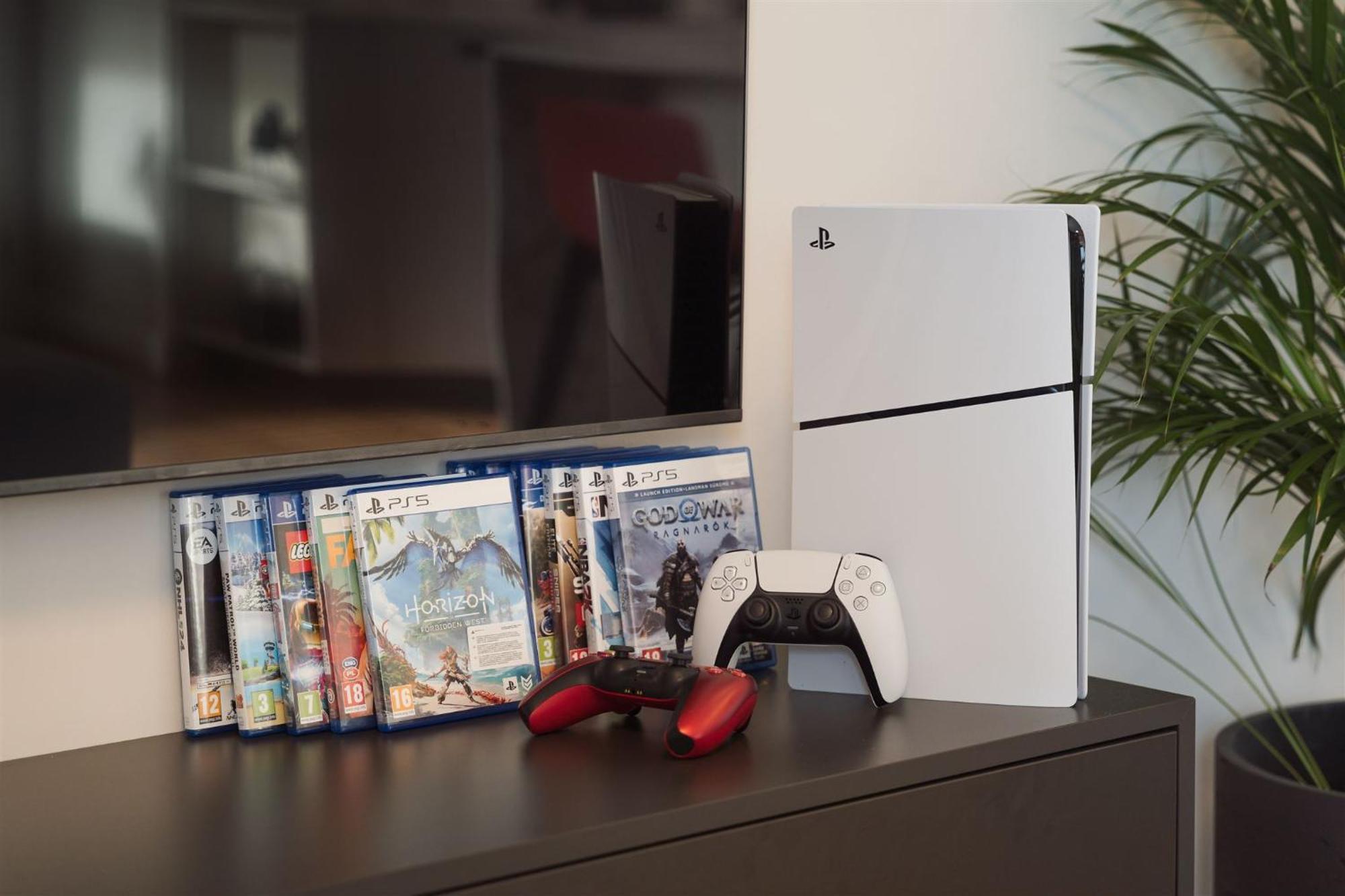 Luxury Sunny Home - Garage Parking, Metro, Balcony, Ps5 With Games Praha Bagian luar foto