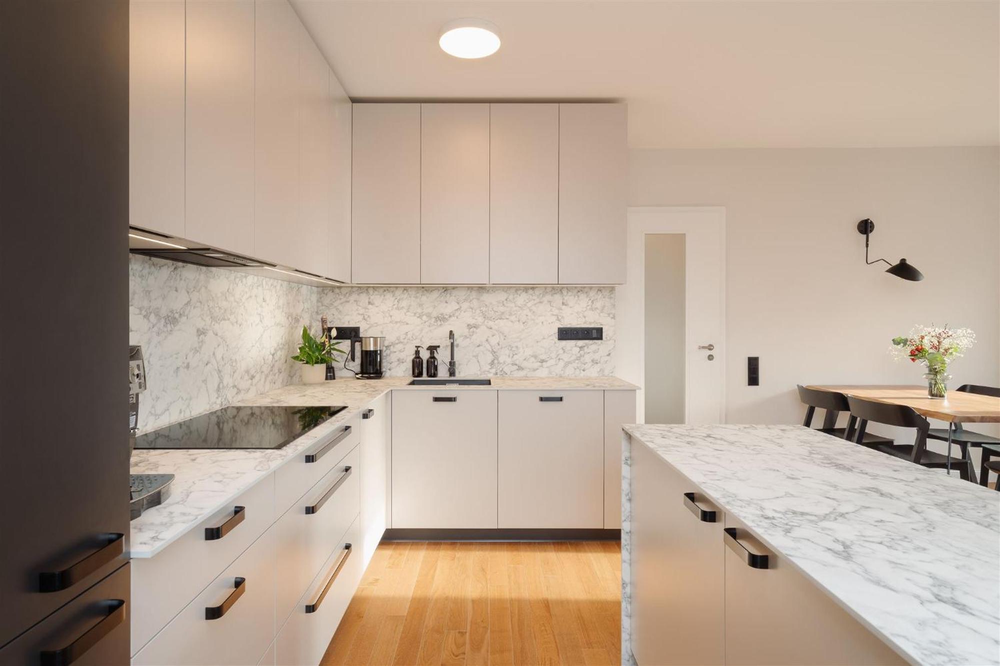 Luxury Sunny Home - Garage Parking, Metro, Balcony, Ps5 With Games Praha Bagian luar foto