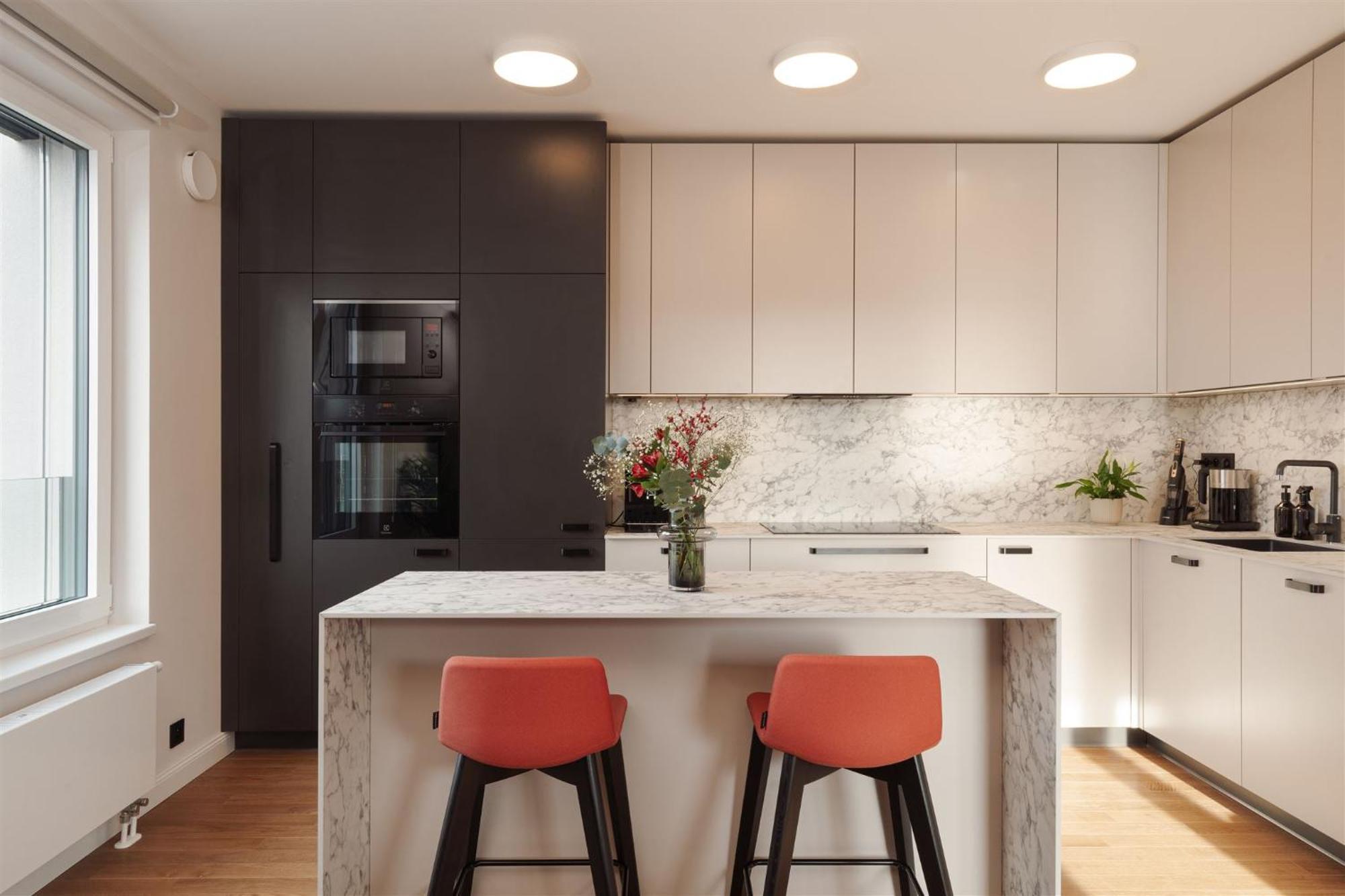 Luxury Sunny Home - Garage Parking, Metro, Balcony, Ps5 With Games Praha Bagian luar foto